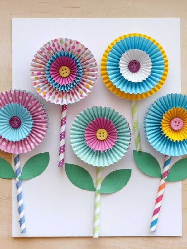 Different-colors-of-cupcake-linear-flower.