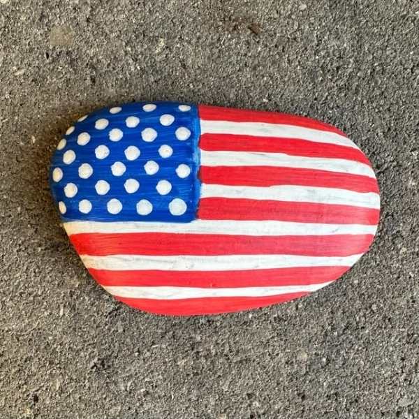 rock-designed-as-American-flag-in-fun-and-creative-4th-of-july-crafts-for-kids.