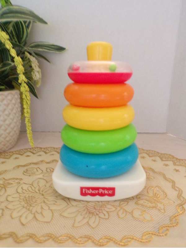 fish-price-stack-from-biggest-to-the-smallest-in-best-educational-toys-for-toddlers-and-preschoolers.