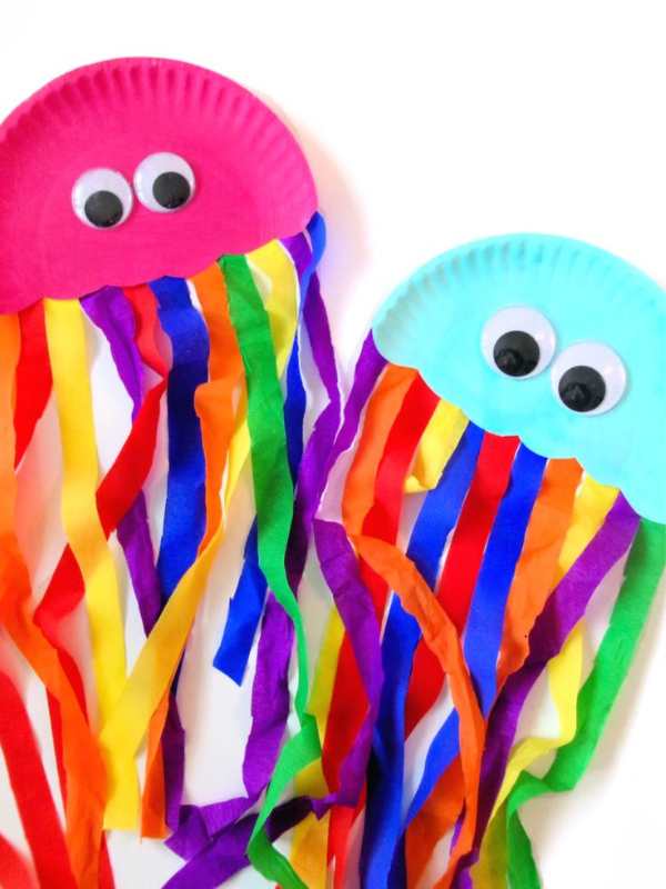Two-paper-plate-jelly-fish-with-different-bright-colors.