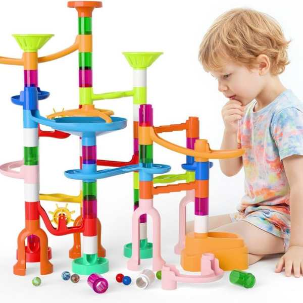 Child-playing-marble-run.