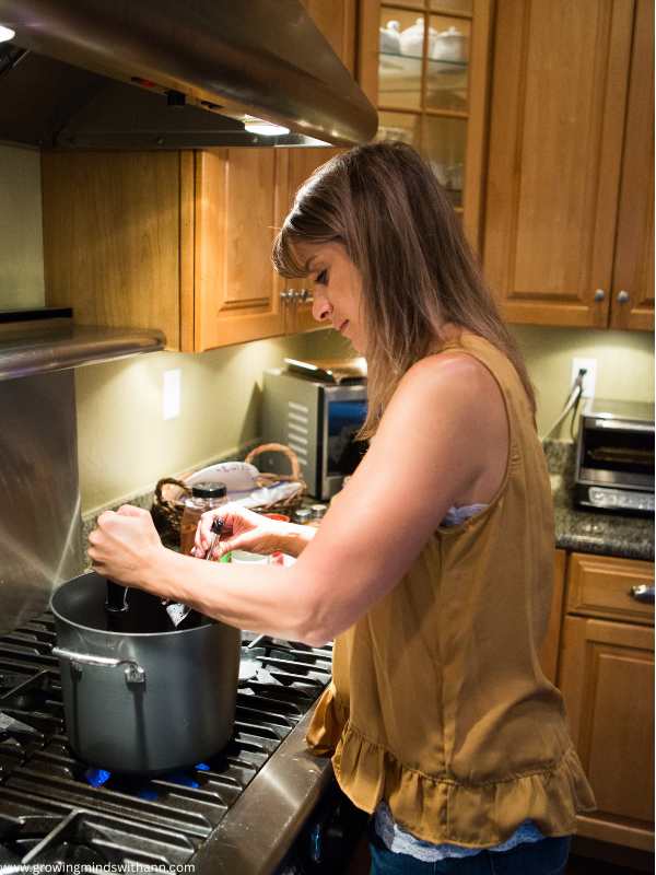 A-woman-cooking