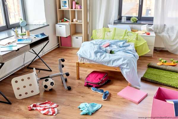 Scattered-living-room-in-back-to-school-organization-hacks-for-moms.