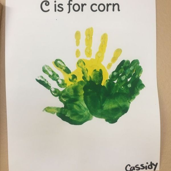 Handprint-corn-craft-in-fall-handprint-craafts-for-toddlers-and-preschoolers.