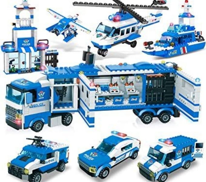 LEGO-city-police-set-in-LEGO-set-ideas-for-kids-of-all-ages.