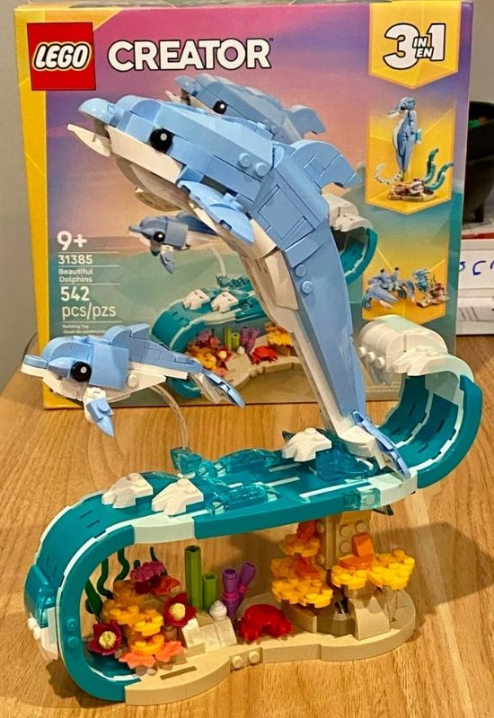 LEGO-creator-3-in-1-Dolphin.