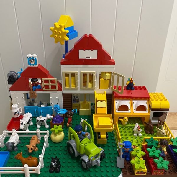 Farm-built-with-LEGO-DUPLO-farm-seet-in-best-LEGO-set-ideas-for-kids-of-all-ages.