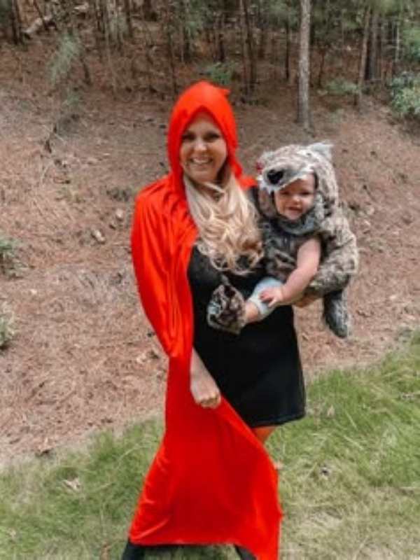 Mom-and-baby-dressed-in-red-riding-hood-and-the-wolf-in-cute-halloween-costume-ideas-for-mom-and-baby.