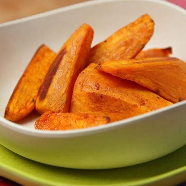 White-plate-containing-sweet-potato-wedges.